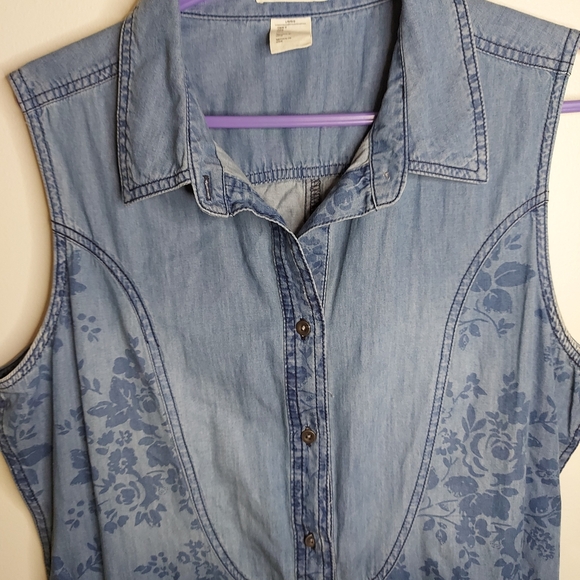 Levi's Denim Floral Dress With Pockets 100% Cotton - Picture 5 of 12